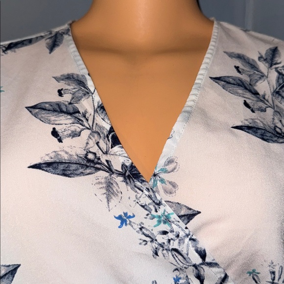 Elegant Alex Marie Wrap Around Blouse - Size Medium - Picture 3 of 8